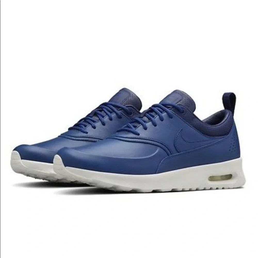 NEW NIKE AIR MAX THEA PINNACLE SIZE 9.5 - Picture 2 of 5